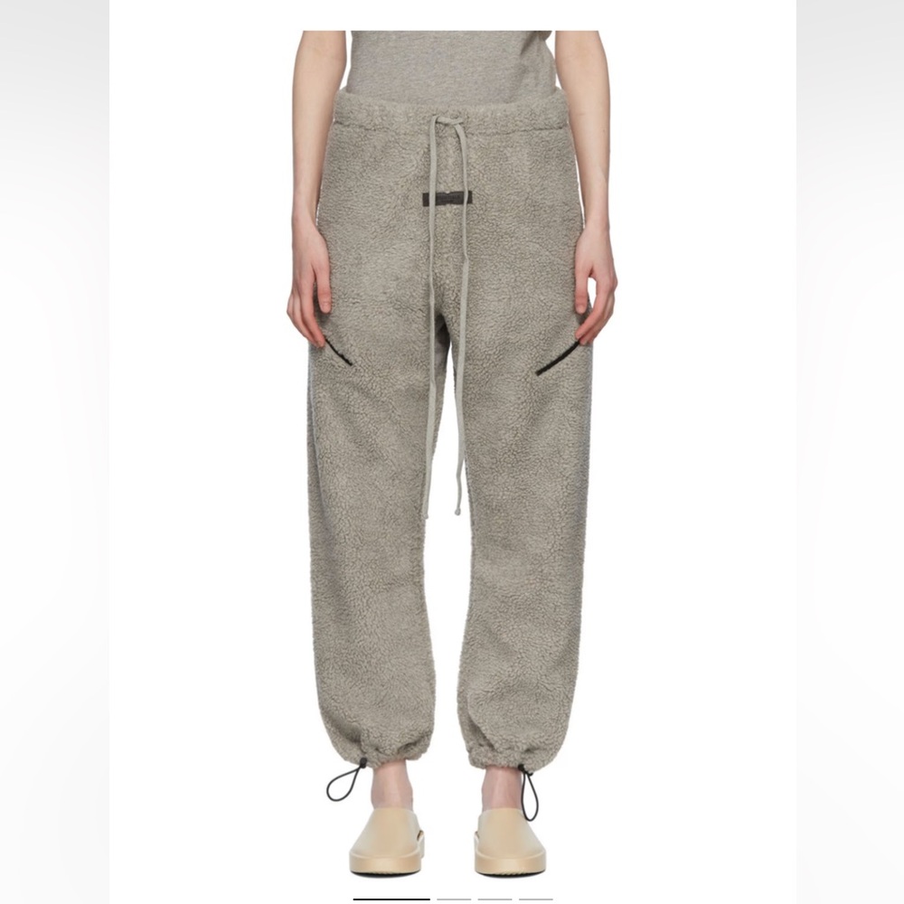 NWOT FEAR OF GOD ESSENTIALS Gray Polyester Lounge Sherpa Pants, size XXS
